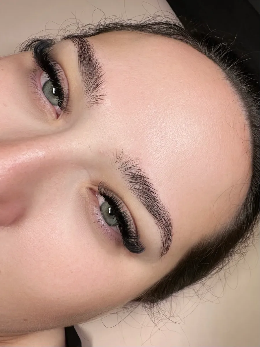 Belle Élégante — lash extensions